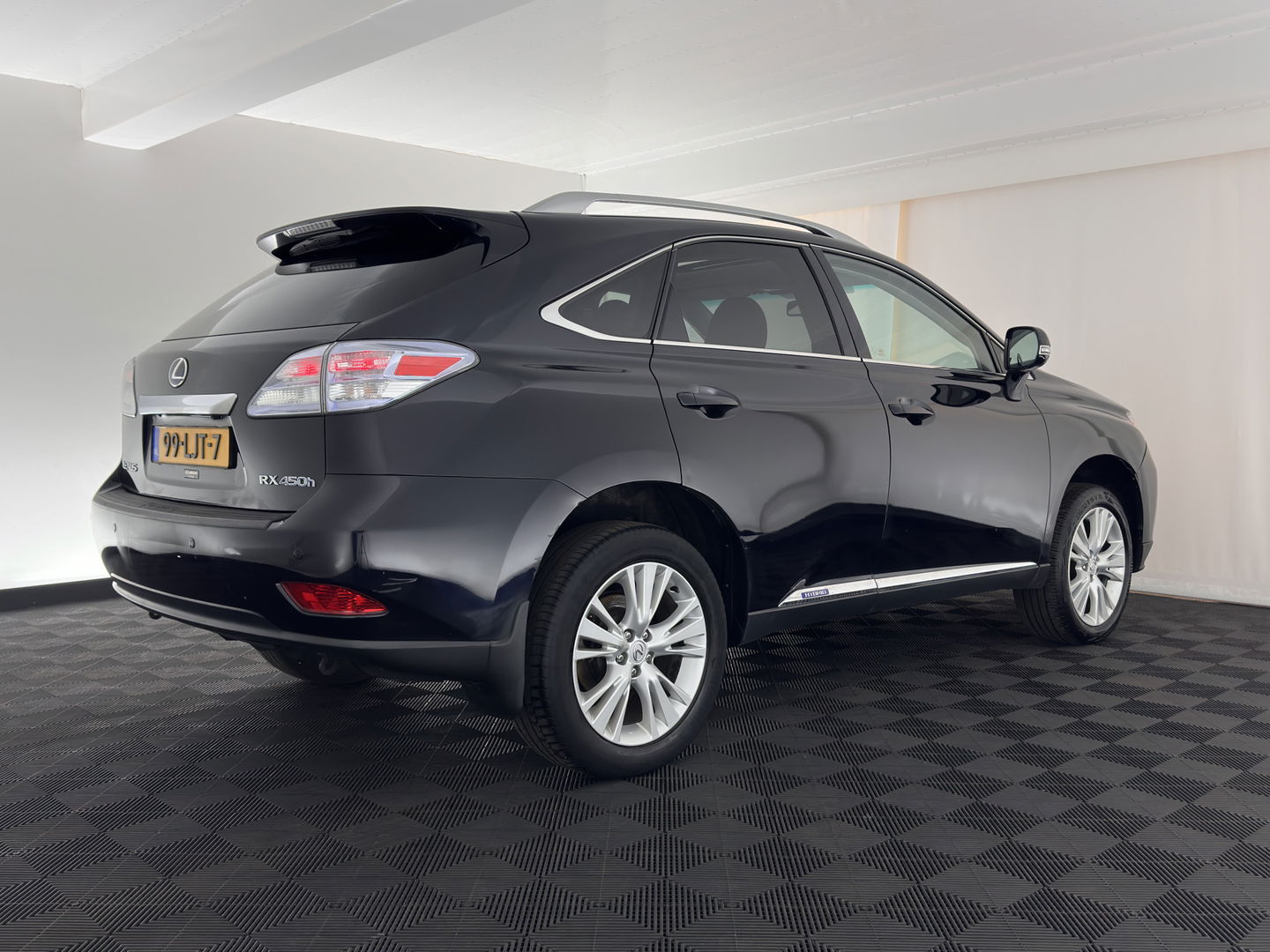 Lexus RX 450h 4WD President Aut. *PANO | HEAD-UP | LUXURY-LEATHER | LED-LIGHTS | MEMORY-PACK | NAVI-FULLMAP | CAMERA | HEATED-COMFORTSEATS | ECC | AIRSUPENSION | PDC | CRUISE | 19''ALU*