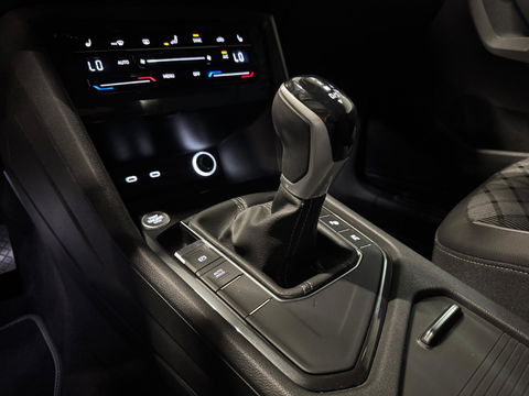 Volkswagen Tiguan 1.5 TSI R-Line PANO KEYLESS CAM
