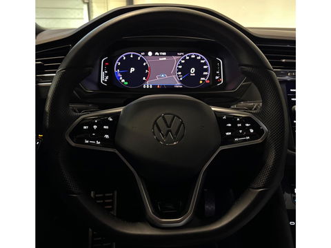 Volkswagen Tiguan 1.5 TSI R-Line PANO KEYLESS CAM