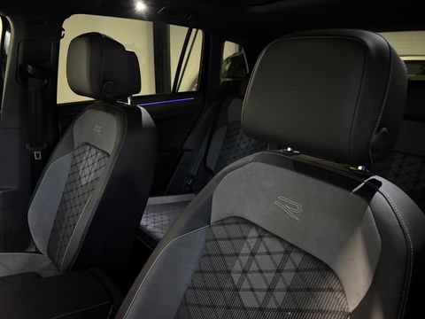 Volkswagen Tiguan 1.5 TSI R-Line PANO KEYLESS CAM
