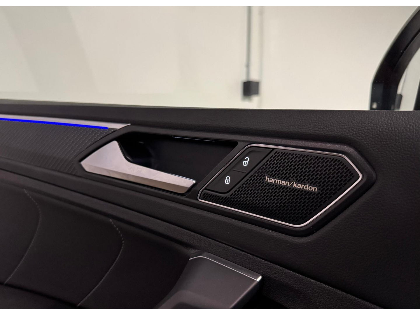 Volkswagen Tiguan 1.5 TSI R-Line PANO KEYLESS CAM