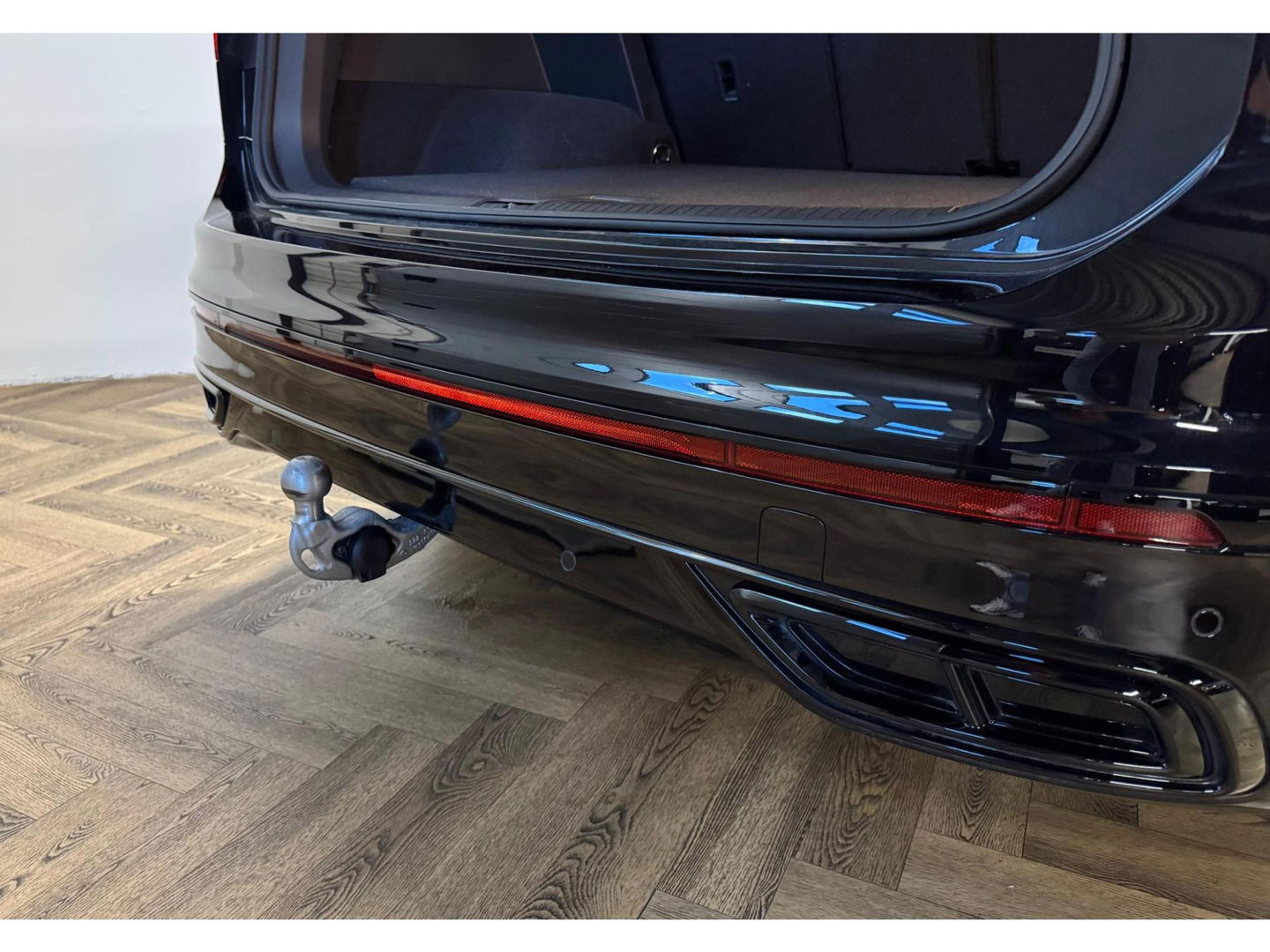 Volkswagen Tiguan 1.5 TSI R-Line PANO KEYLESS CAM