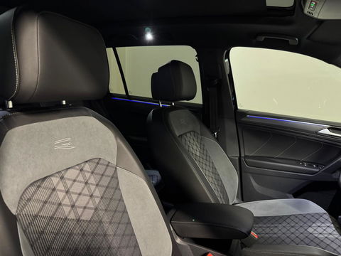Volkswagen Tiguan 1.5 TSI R-Line PANO KEYLESS CAM