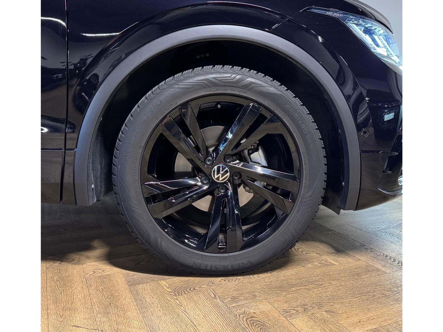 Volkswagen Tiguan 1.5 TSI R-Line PANO KEYLESS CAM