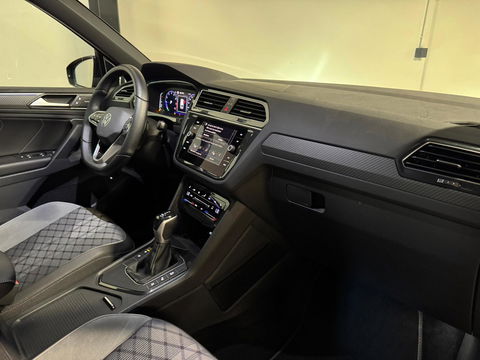 Volkswagen Tiguan 1.5 TSI R-Line PANO KEYLESS CAM