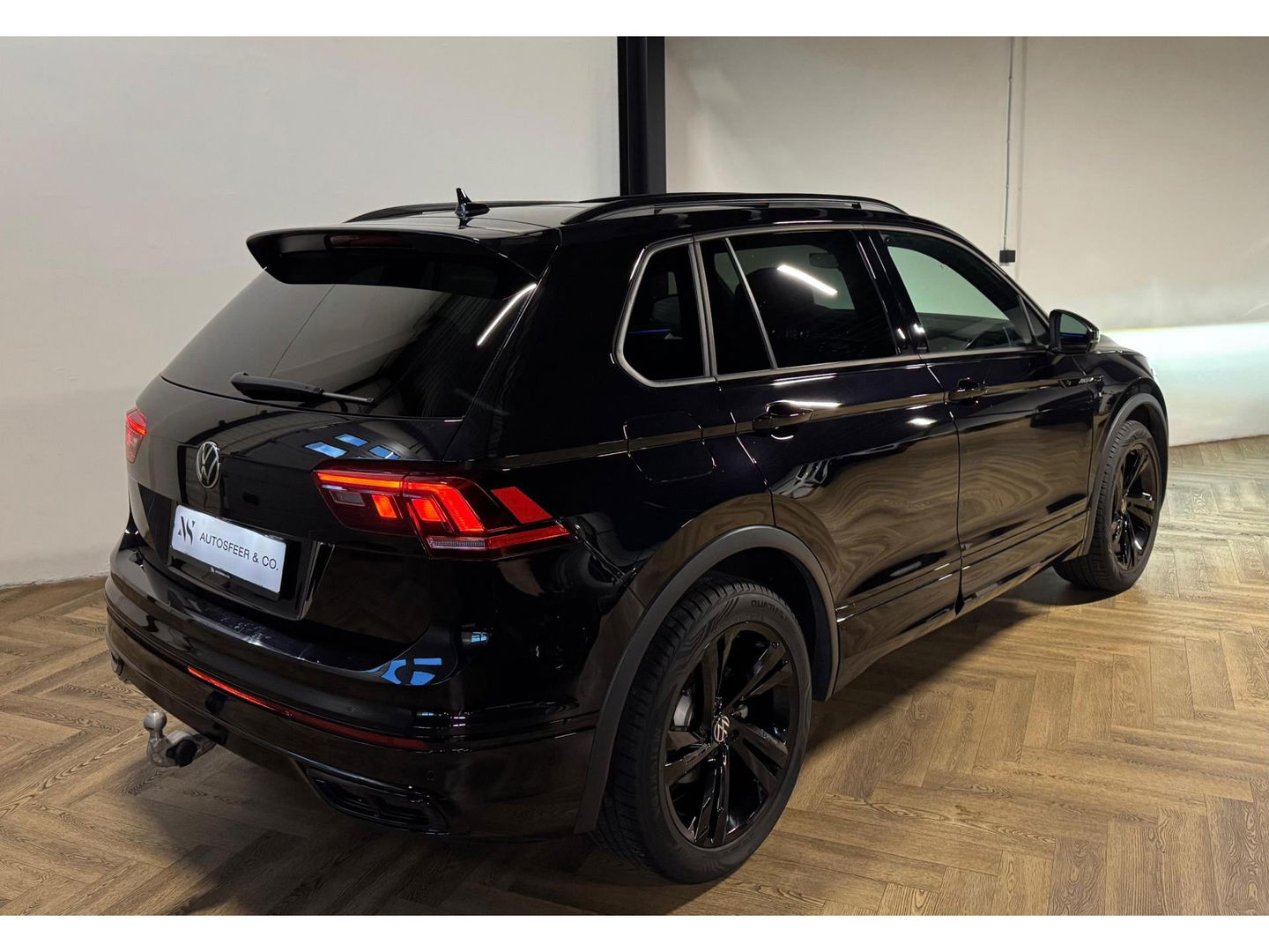 Volkswagen Tiguan 1.5 TSI R-Line PANO KEYLESS CAM