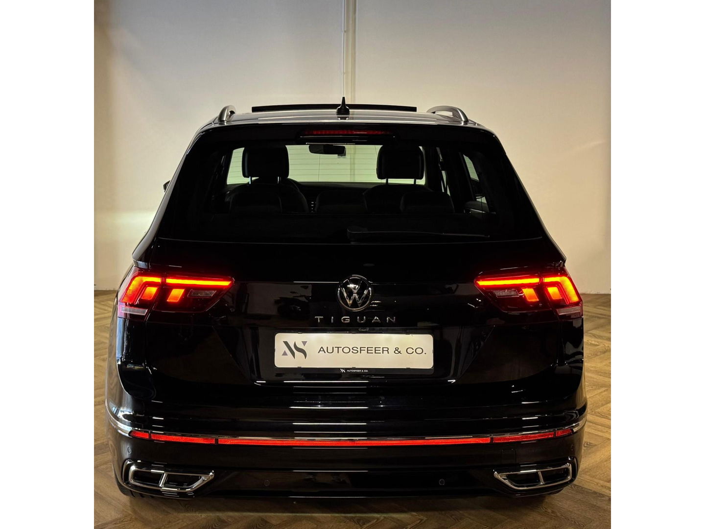 Volkswagen Tiguan 1.5 TSI R-Line PANO KEYLESS VOL'