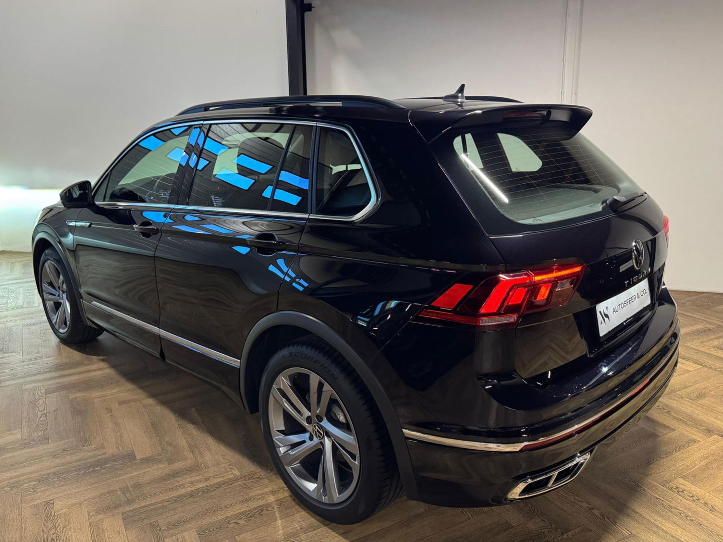 Volkswagen Tiguan 1.5 TSI R-Line PANO KEYLESS VOL'