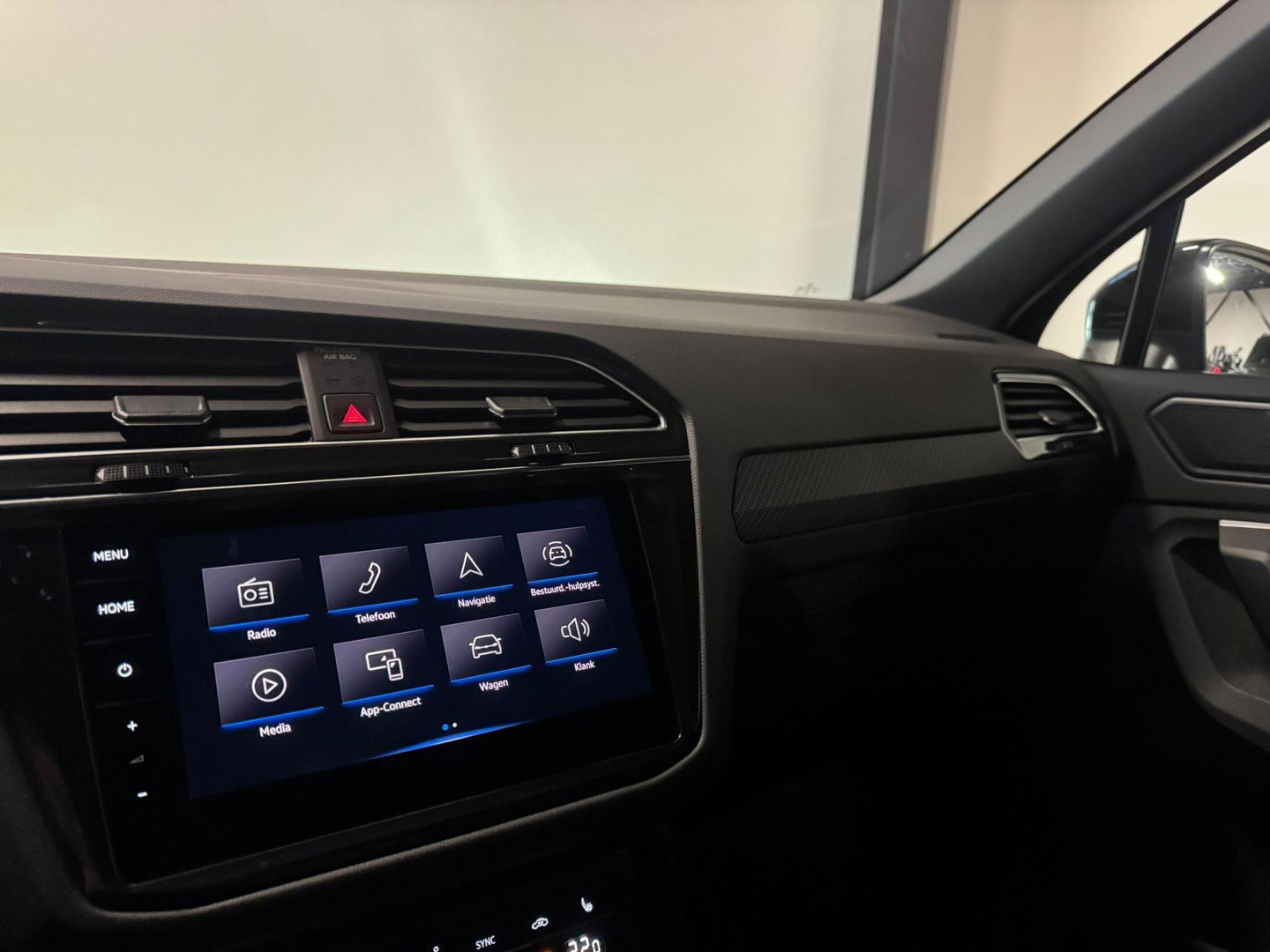 Volkswagen Tiguan 1.5 TSI R-Line PANO KEYLESS VOL'