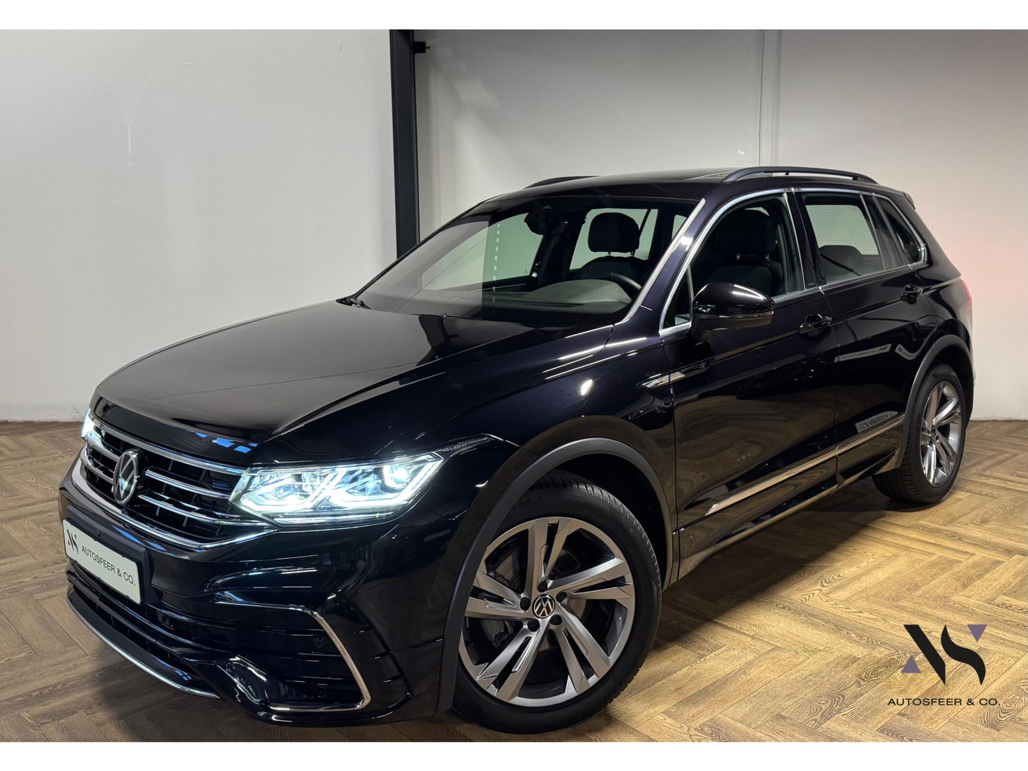 Volkswagen Tiguan 1.5 TSI R-Line PANO KEYLESS VOL'