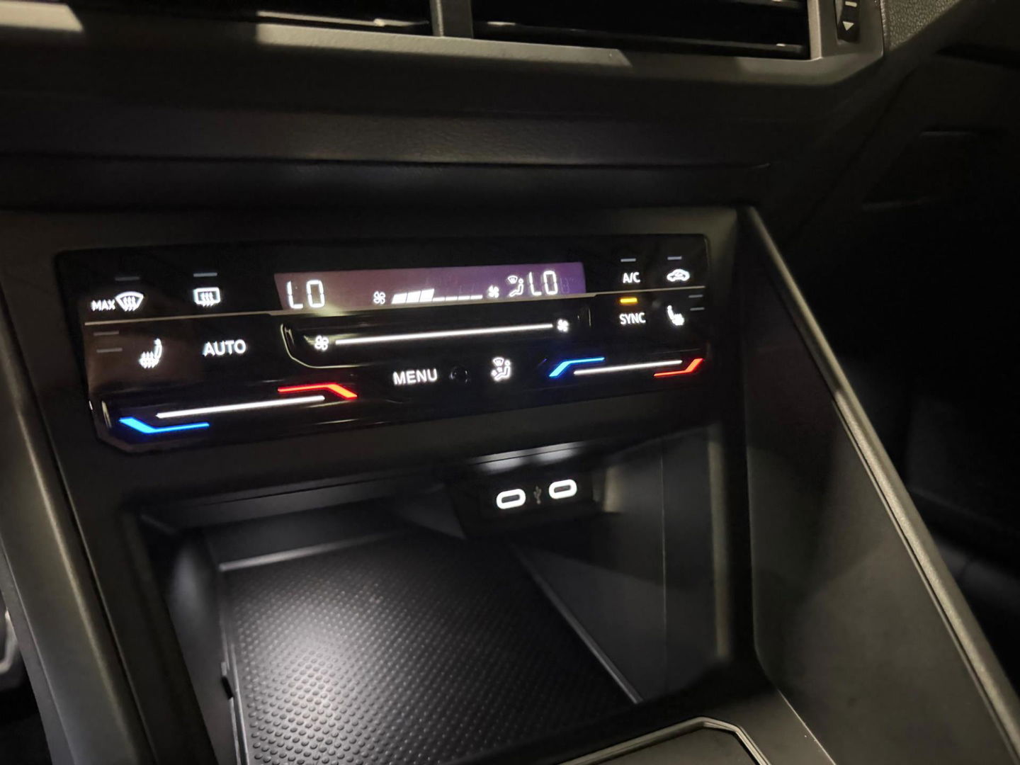 Volkswagen Polo 1.0 TSI R-Line 3X R-LINE PANO CAM