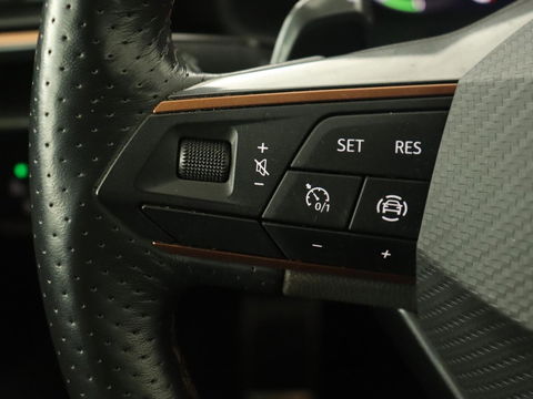 CUPRA Leon 1.4 eHybrid VZ | 245pk | Carplay | Navigatie | Sfeerverlichting | Keyless | Sportstoelen | Digital Cockpit | Parkeerhulp | PHEV | Plug In