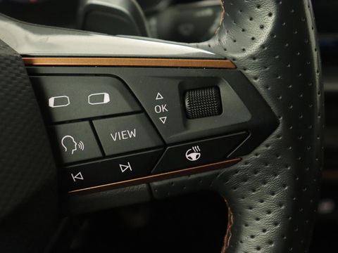 CUPRA Leon 1.4 eHybrid VZ | 245pk | Carplay | Navigatie | Sfeerverlichting | Keyless | Sportstoelen | Digital Cockpit | Parkeerhulp | PHEV | Plug In