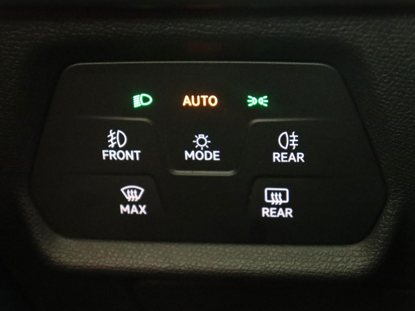 CUPRA Leon 1.4 eHybrid VZ | 245pk | Carplay | Navigatie | Sfeerverlichting | Keyless | Sportstoelen | Digital Cockpit | Parkeerhulp | PHEV | Plug In