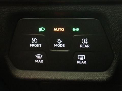 CUPRA Leon 1.4 eHybrid VZ | 245pk | Carplay | Navigatie | Sfeerverlichting | Keyless | Sportstoelen | Digital Cockpit | Parkeerhulp | PHEV | Plug In