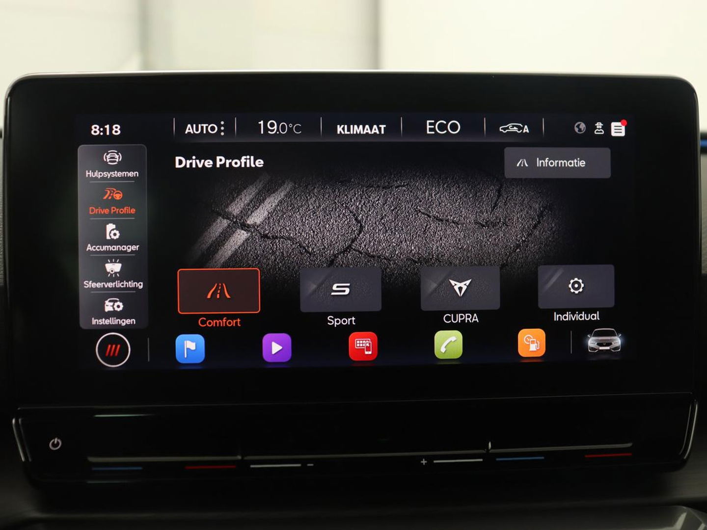 CUPRA Leon 1.4 eHybrid VZ | 245pk | Carplay | Navigatie | Sfeerverlichting | Keyless | Sportstoelen | Digital Cockpit | Parkeerhulp | PHEV | Plug In