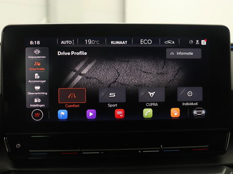 CUPRA Leon 1.4 eHybrid VZ | 245pk | Carplay | Navigatie | Sfeerverlichting | Keyless | Sportstoelen | Digital Cockpit | Parkeerhulp | PHEV | Plug In