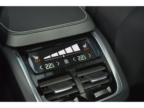 Volvo XC90 T8 Hybride AWD R-Design | Luchtvering | 360° Camera | Harman Kardon | Pilot-Assist | Stuur + Stoel Verwarmd |