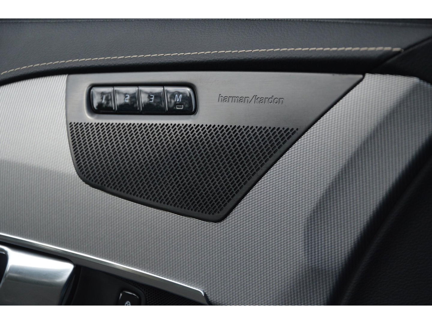 Volvo XC90 T8 Hybride AWD R-Design | Luchtvering | 360° Camera | Harman Kardon | Pilot-Assist | Stuur + Stoel Verwarmd |