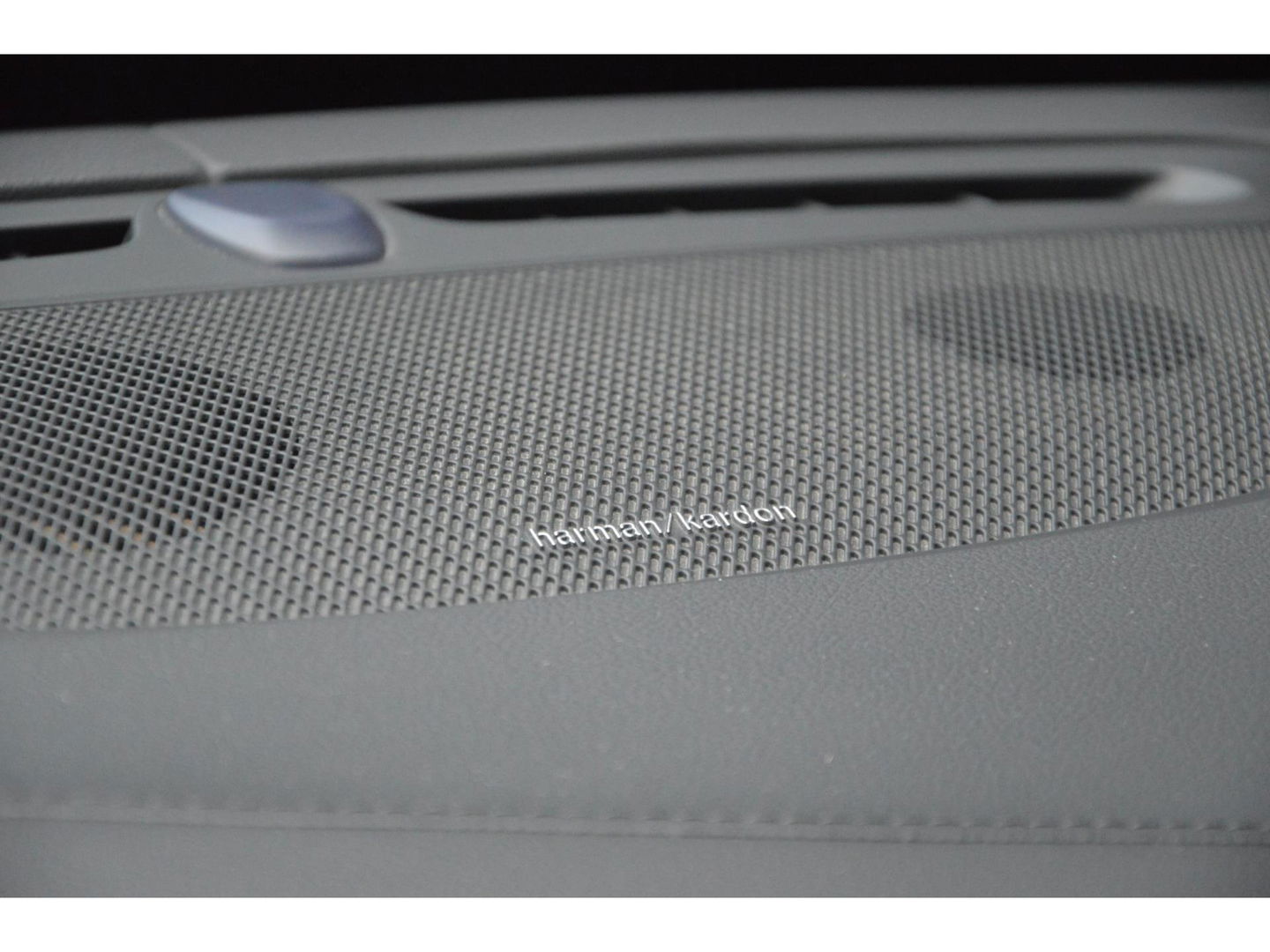 Volvo XC90 T8 Hybride AWD R-Design | Luchtvering | 360° Camera | Harman Kardon | Pilot-Assist | Stuur + Stoel Verwarmd |