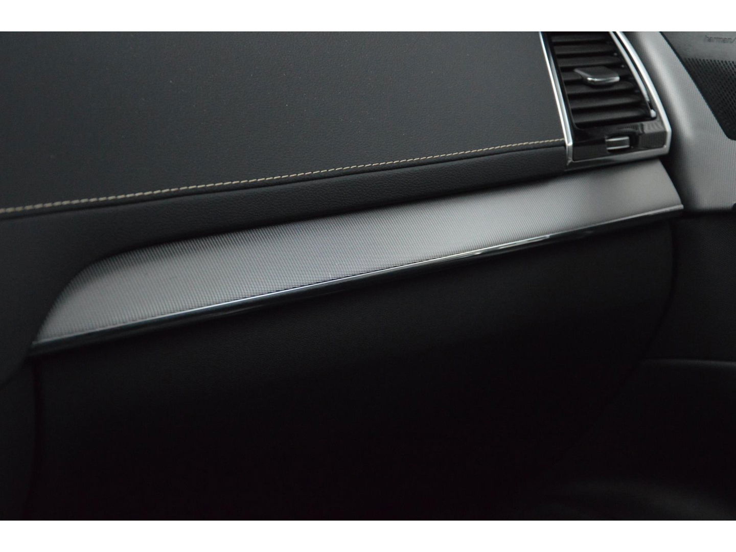 Volvo XC90 T8 Hybride AWD R-Design | Luchtvering | 360° Camera | Harman Kardon | Pilot-Assist | Stuur + Stoel Verwarmd |