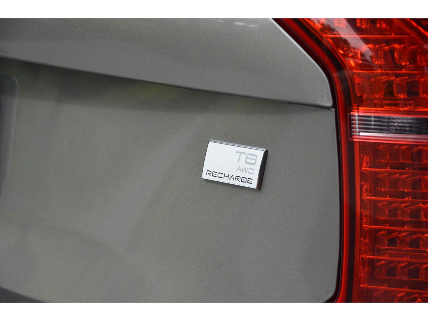 Volvo XC90 T8 Hybride AWD R-Design | Luchtvering | 360° Camera | Harman Kardon | Pilot-Assist | Stuur + Stoel Verwarmd |