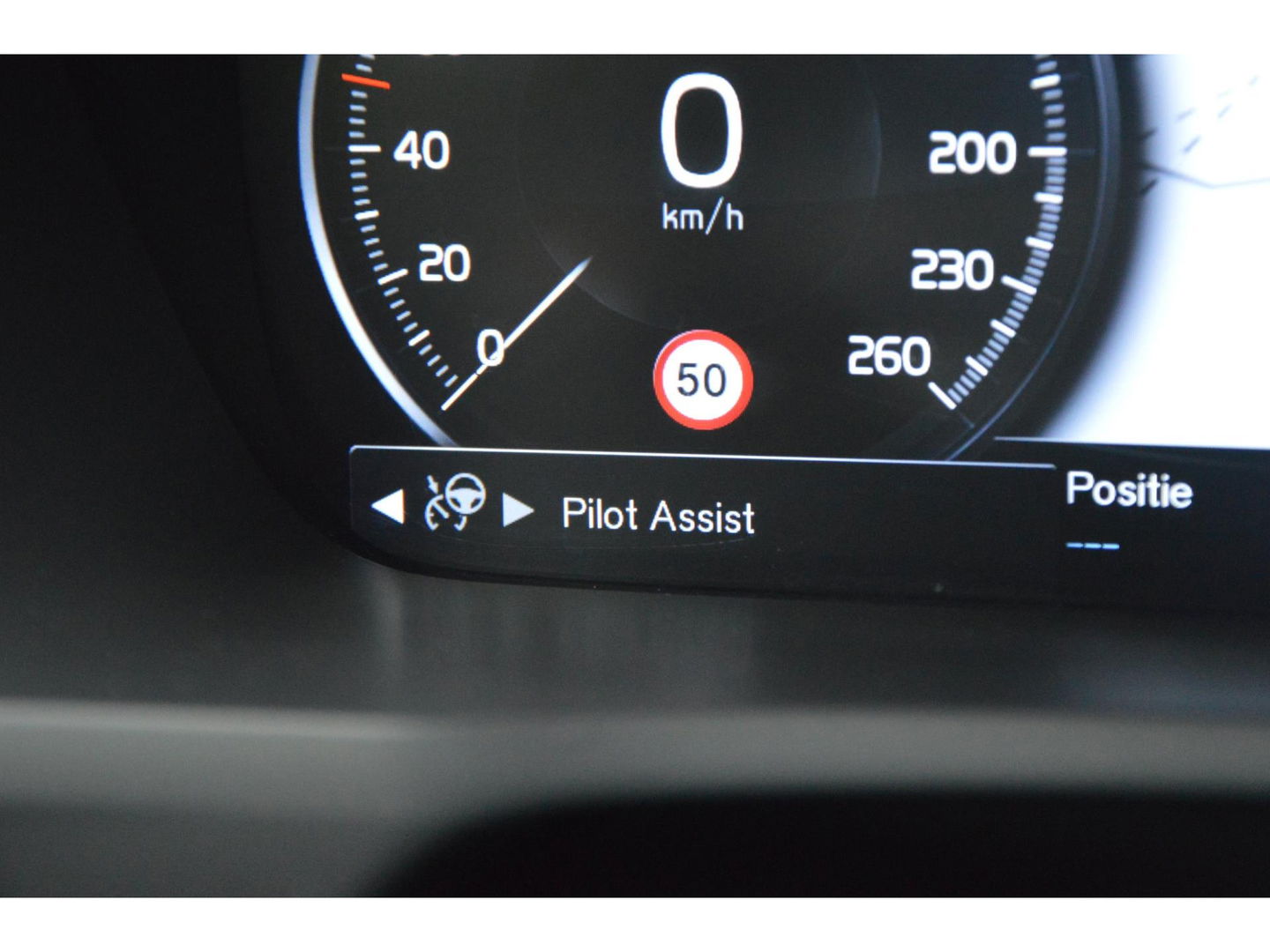 Volvo XC90 T8 Hybride AWD R-Design | Luchtvering | 360° Camera | Harman Kardon | Pilot-Assist | Stuur + Stoel Verwarmd |