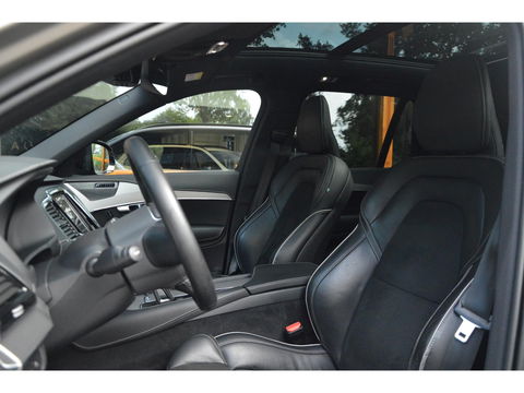 Volvo XC90 T8 Hybride AWD R-Design | Luchtvering | 360° Camera | Harman Kardon | Pilot-Assist | Stuur + Stoel Verwarmd |