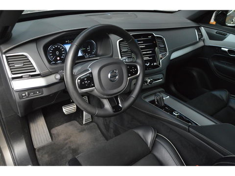 Volvo XC90 T8 Hybride AWD R-Design | Luchtvering | 360° Camera | Harman Kardon | Pilot-Assist | Stuur + Stoel Verwarmd |