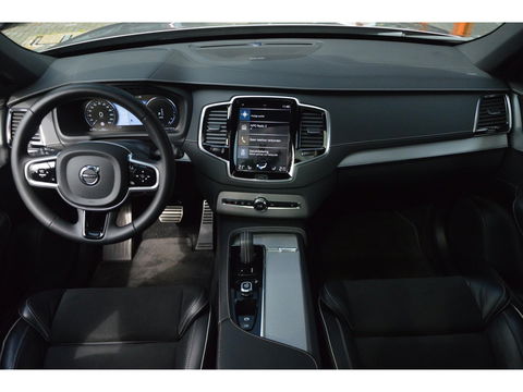 Volvo XC90 T8 Hybride AWD R-Design | Luchtvering | 360° Camera | Harman Kardon | Pilot-Assist | Stuur + Stoel Verwarmd |
