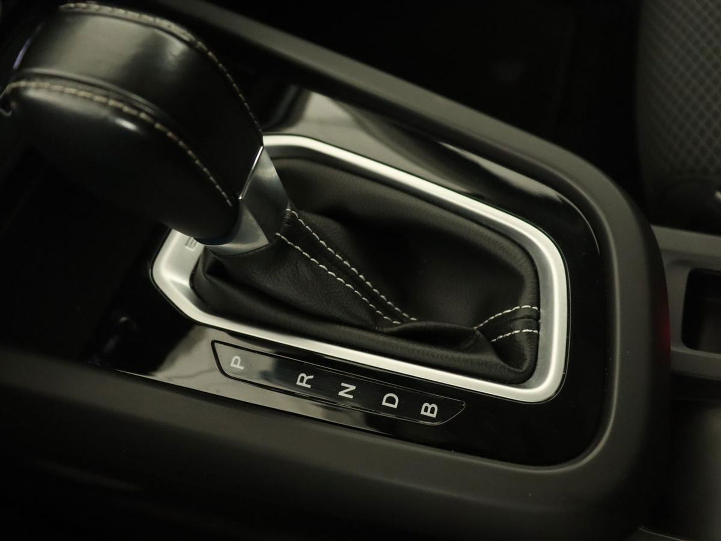 Renault Arkana 1.6 E-Tech Hybrid 145 Intens | Panoramadak | Adaptive cruise | Camera | Half leder | Carplay | Dodehoek detectie | Navigatie