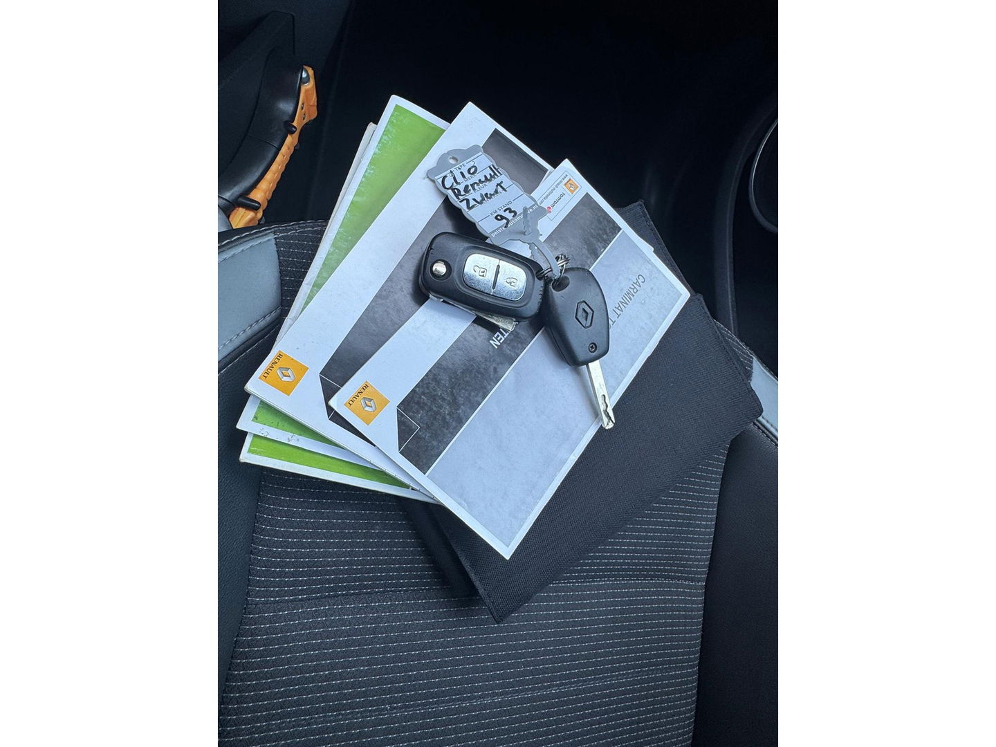 Renault Clio 1.6 GT Navi|Cruise control|Lichtmetalen velgen|Half leder