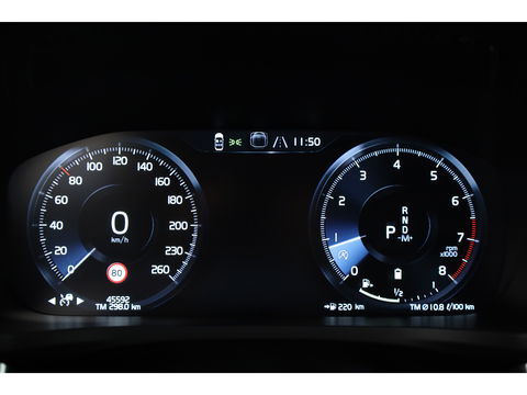 Volvo V60 2.0 B4 R-Design | 197PK | Pano-dak | Sportstoelen | ACC | Leren Dashboard | Camera | Airco separaat achter