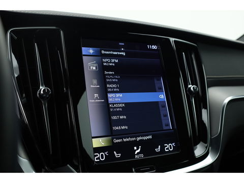 Volvo V60 2.0 B4 R-Design | 197PK | Pano-dak | Sportstoelen | ACC | Leren Dashboard | Camera | Airco separaat achter