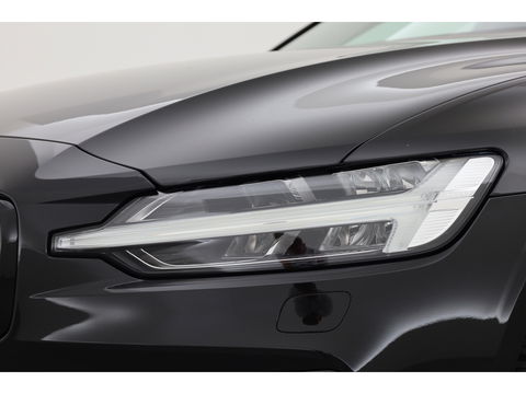 Volvo V60 2.0 B4 R-Design | 197PK | Pano-dak | Sportstoelen | ACC | Leren Dashboard | Camera | Airco separaat achter