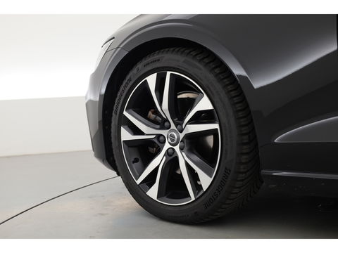 Volvo V60 2.0 B4 R-Design | 197PK | Pano-dak | Sportstoelen | ACC | Leren Dashboard | Camera | Airco separaat achter