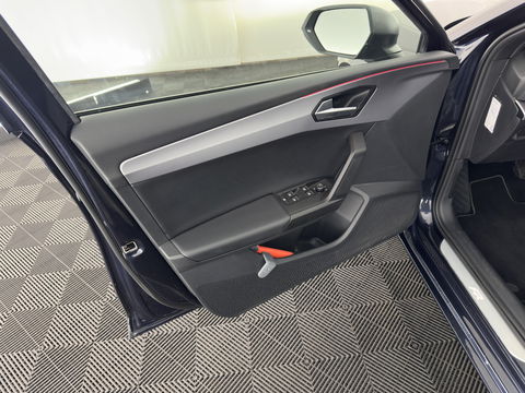 SEAT Leon Sportstourer 2.0 TDI FR Business Intense (INCL-BTW) Aut.  *PANO | FULL-LED | ADAPTIVE-CRUISE | DIGI-COCKPIT | NAVI-FULLMAP | LEATHER-MICROFIBRE | CARPLAY | KEYLESS | SHIFT-PADDLES | SPORT-SEATS | AMBIENT-LIGHT | CAMERA | 17''ALU | T
