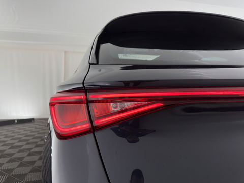 SEAT Leon Sportstourer 2.0 TDI FR Business Intense (INCL-BTW) Aut.  *PANO | FULL-LED | ADAPTIVE-CRUISE | DIGI-COCKPIT | NAVI-FULLMAP | LEATHER-MICROFIBRE | CARPLAY | KEYLESS | SHIFT-PADDLES | SPORT-SEATS | AMBIENT-LIGHT | CAMERA | 17''ALU | T