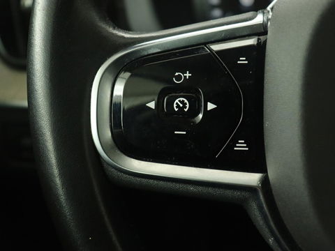 Volvo XC60 2.0 T8 Twin Engine AWD Inscription | Panoramadak | Trekhaak | Leder | Stoelverwarming | Camera | Adaptive cruise | Carplay | Navigatie | Full LED