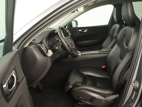 Volvo XC60 2.0 T8 Twin Engine AWD Inscription | Panoramadak | Trekhaak | Leder | Stoelverwarming | Camera | Adaptive cruise | Carplay | Navigatie | Full LED