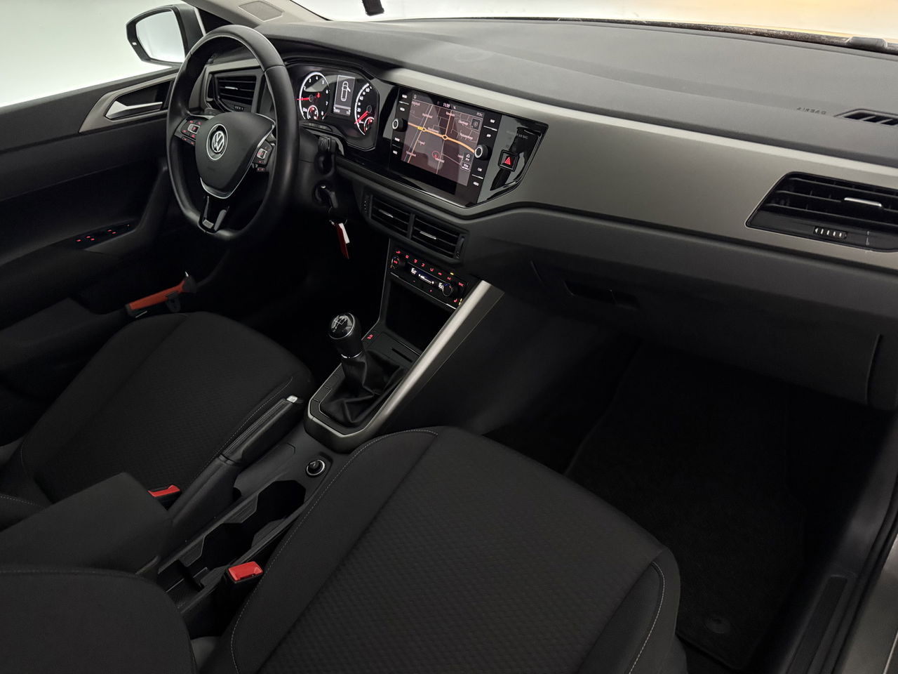 Volkswagen Polo 1.0 TSI | LED | Carplay | Adaptive Cruise | Navigatie | Stoelverw. | NAP