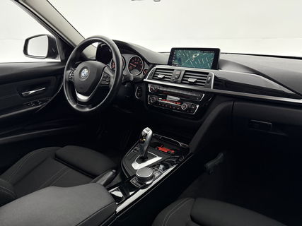 BMW 3 Serie 318i Executive LED Clima Cruise Navigatie PDC 16''LMV