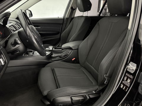 BMW 3 Serie 318i Executive | LED l Clima l Cruise l  Navigatie l Parkeersens. l Stoelverw. l NAP