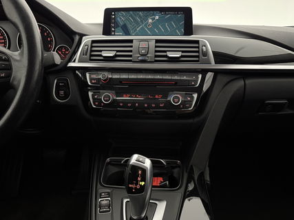 BMW 3 Serie 318i Executive LED Clima Cruise Navigatie PDC 16''LMV