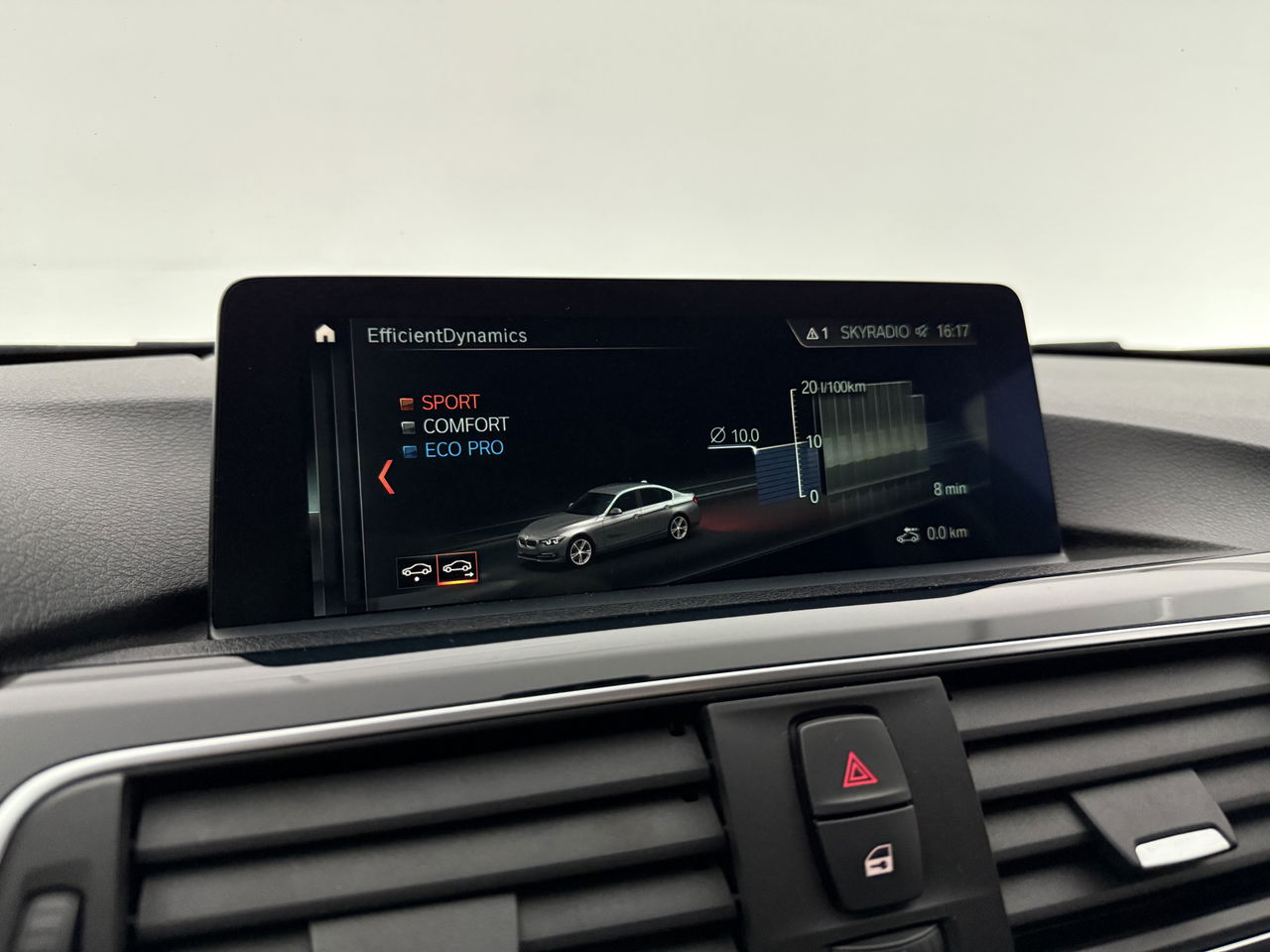BMW 3 Serie 318i Executive LED Clima Cruise Navigatie PDC 16''LMV