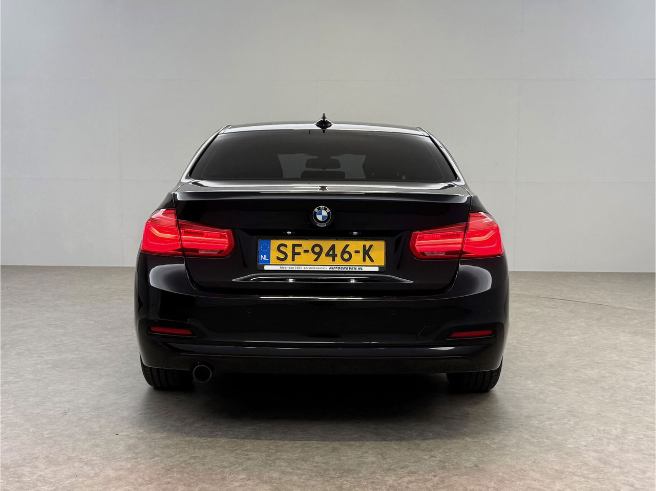 BMW 3 Serie 318i Executive LED Clima Cruise Navigatie PDC 16''LMV