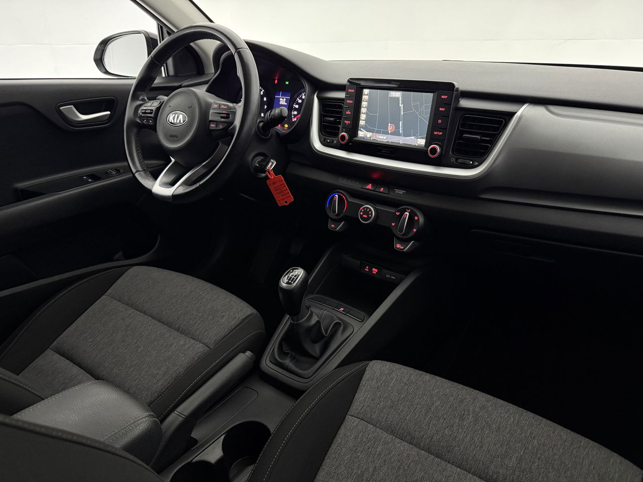 Kia Stonic 1.0 T-GDi LED | Carplay | Airco | Cruise | Navigatie | Parkeersensoren | 17''LMV