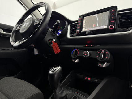 Kia Stonic 1.0 T-GDi LED | Carplay | Airco | Cruise | Navigatie | Parkeersensoren | 17''LMV