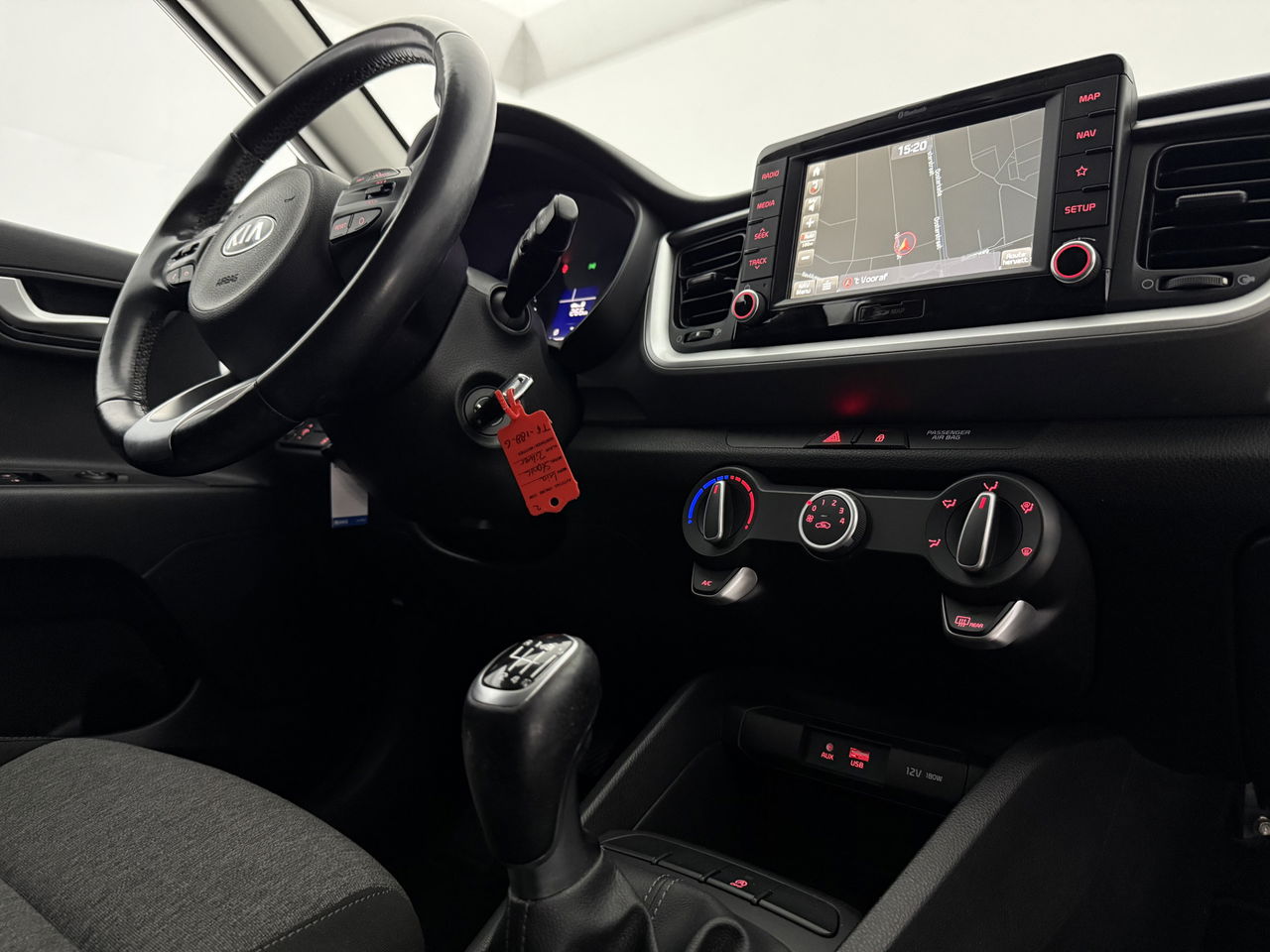 Kia Stonic 1.0 T-GDi LED | Carplay | Airco | Cruise | Navigatie | Parkeersensoren | 17''LMV