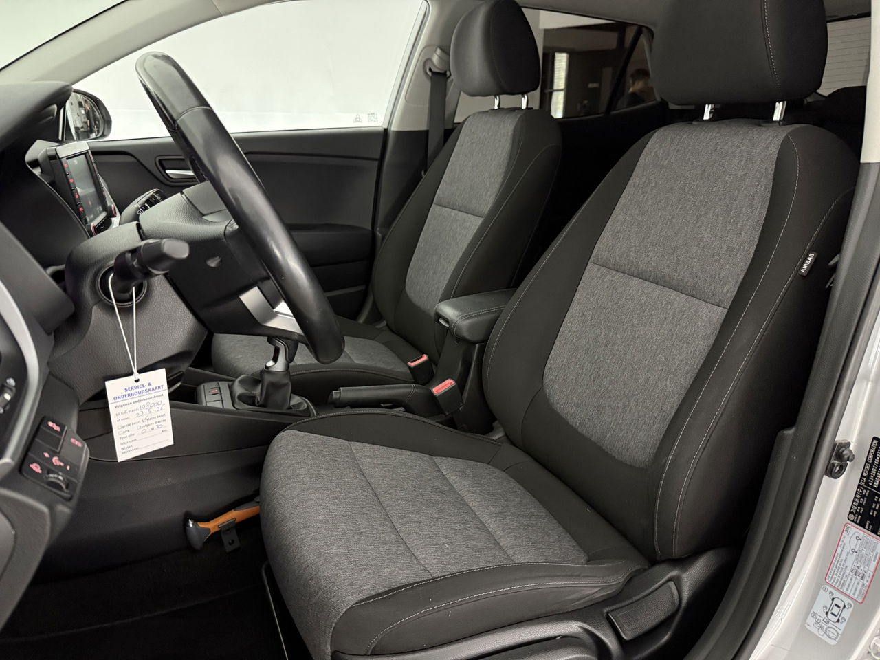 Kia Stonic 1.0 T-GDi LED | Carplay | Airco | Cruise | Navigatie | Parkeersensoren | 17''LMV